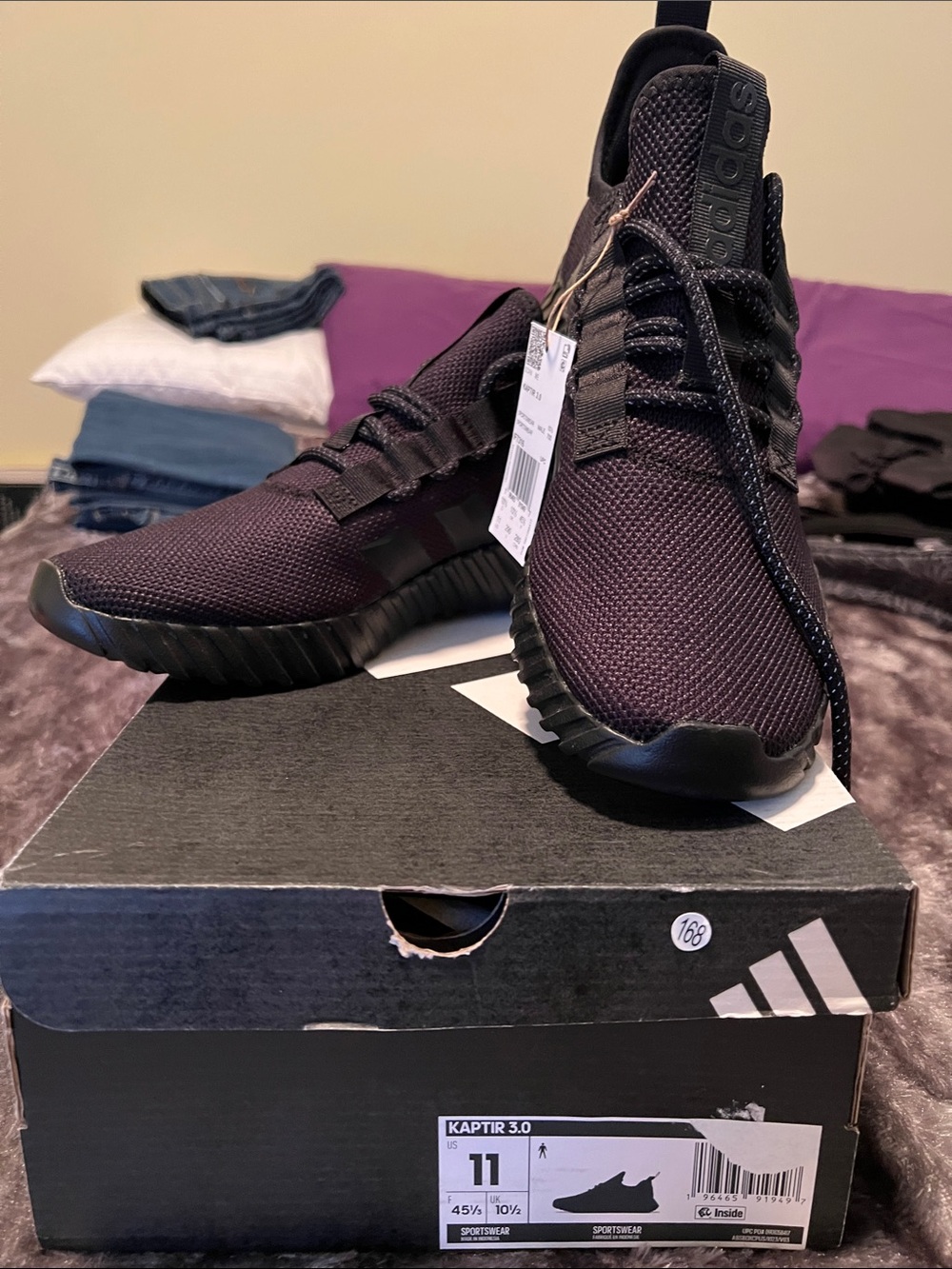 adidas Men's Black Kaptir 3.0, size 11 - Picture 2 of 4